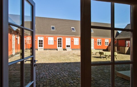 Image 4