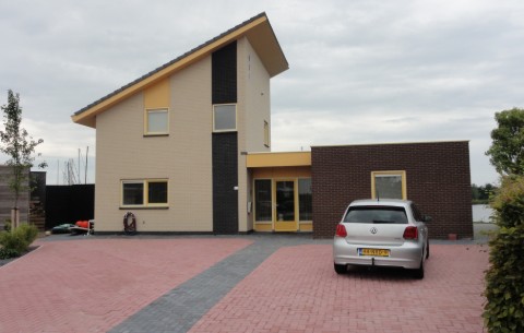 Image 3