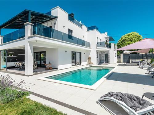 Objekt Nr.: 133-CIE940